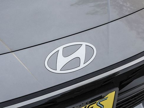 New 2026 Hyundai Elantra SEL Sport FWD image 13