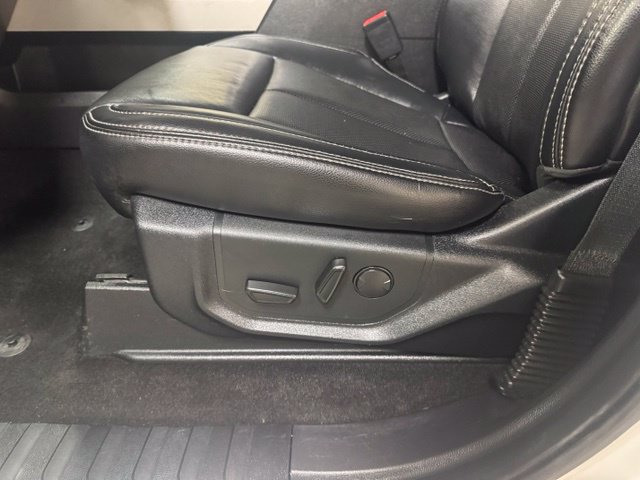 Used 2019 Ford F150 Lariat w/ Equipment Group 502A Luxury AWD/4WD image 18