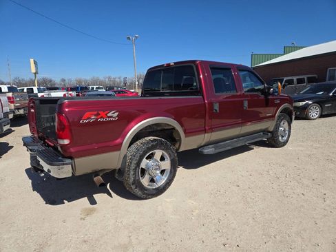 Used 2006 Ford F250 Lariat image 3