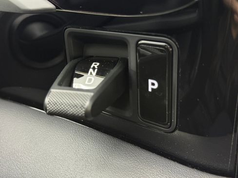 Used 2022 Porsche Taycan image 24