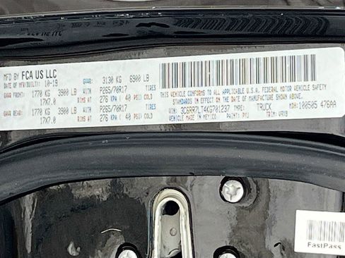 Used 2019 RAM 1500 Classic SLT AWD/4WD image 32