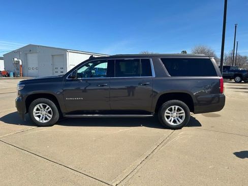 Used 2018 Chevrolet Suburban LS image 6