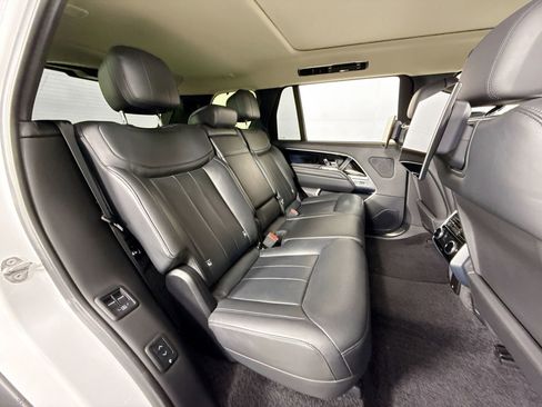 Used 2024 Land Rover Range Rover Long Wheelbase SE AWD/4WD image 22