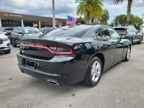 Used 2023 Dodge Charger SXT RWD image 5