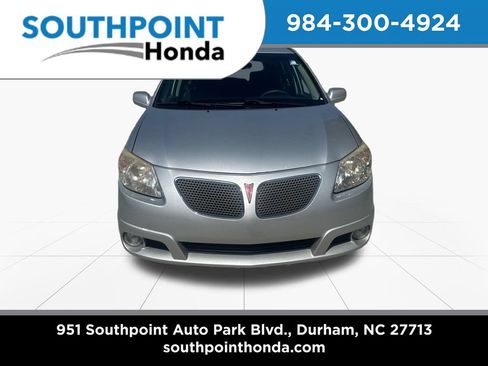 Used 2007 Pontiac Vibe w/ Preferred Package FWD image 2