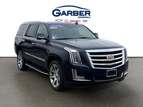 Used 2017 Cadillac Escalade Luxury image 7
