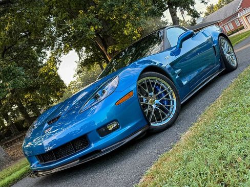 Used 2009 Chevrolet Corvette ZR1 w/ Preferred Equipment Group RWD image 3