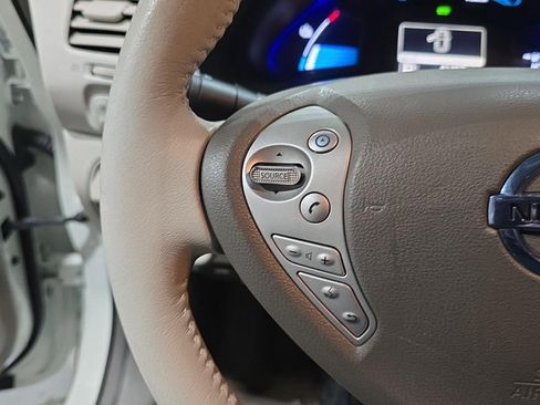 Used 2012 Nissan Leaf SL image 14