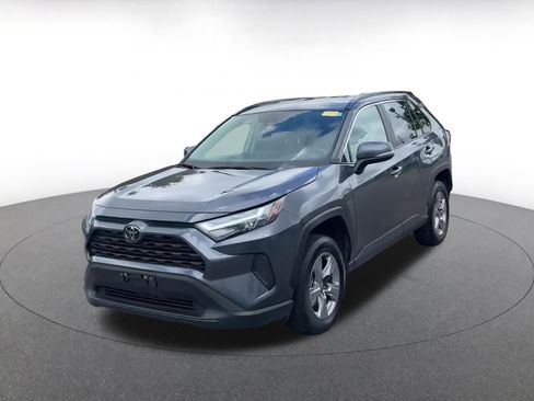 Used 2024 Toyota RAV4 XLE image 4