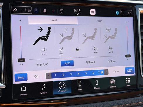 Used 2023 Chrysler Pacifica Pinnacle FWD image 23