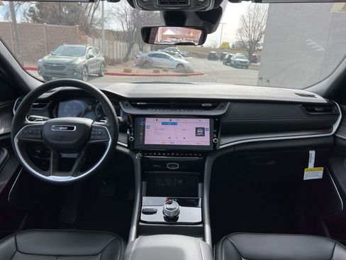 New 2026 Jeep Grand Cherokee L Limited w/ Limited Altitude Package AWD/4WD image 21