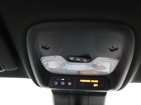 Used 2024 Chevrolet Colorado Trail Boss w/ Technology Package AWD/4WD image 30