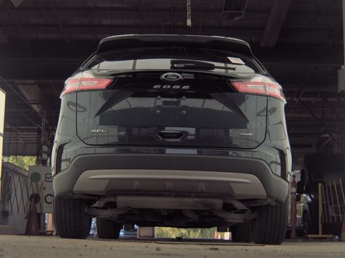 Used 2023 Ford Edge SEL AWD/4WD image 11