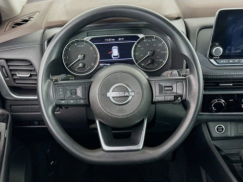 Used 2023 Nissan Rogue S image 18