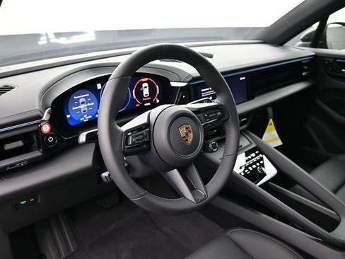 Certified 2025 Porsche Macan Electric RWD image 4