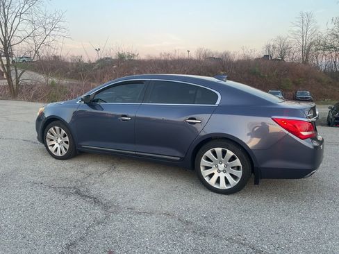 Used 2015 Buick LaCrosse Premium image 3