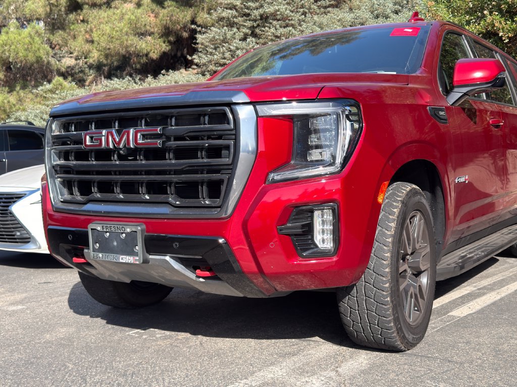 Used 2021 GMC Yukon XL AT4 w/ Technology Package AWD/4WD image 2