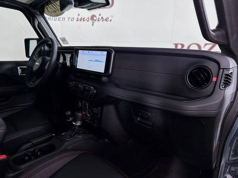Used 2025 Jeep Gladiator Rubicon image 34
