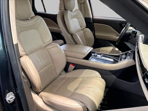 Used 2023 Lincoln Aviator Reserve w/ Equipment Group 201A AWD/4WD image 9