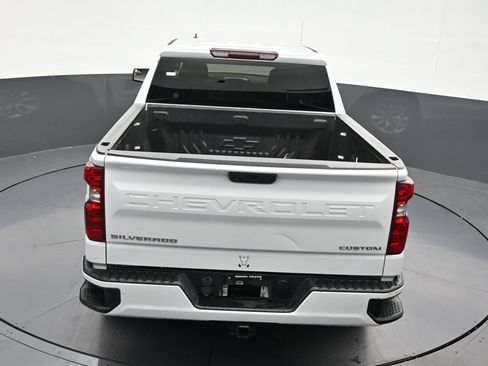 Used 2022 Chevrolet Silverado 1500 Custom RWD image 18