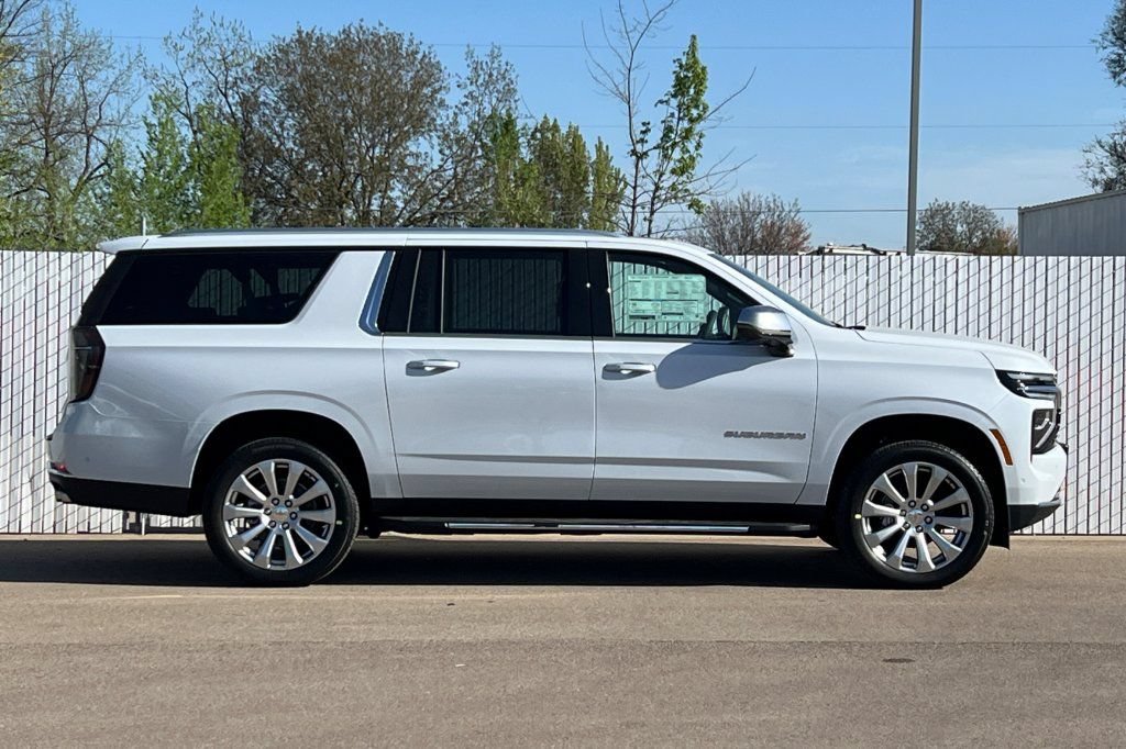 New 2026 Chevrolet Suburban Premier AWD/4WD image 3