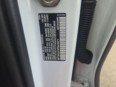 Used 2023 Porsche Cayenne Platinum Edition image 24