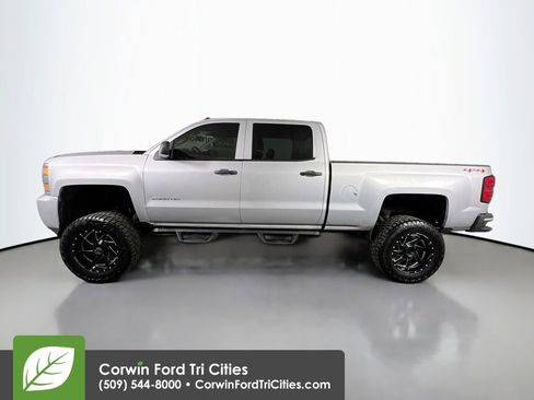 Used 2015 Chevrolet Silverado 2500 LT AWD/4WD image 6