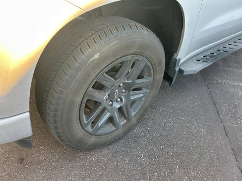 Used 2022 Chevrolet Silverado 1500 Custom image 10