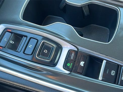 Used 2018 Honda Accord Touring image 28