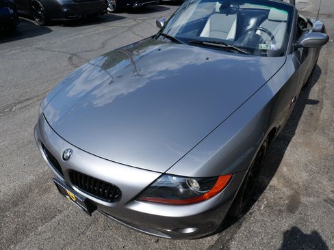 Used 2004 BMW Z4 2.5i image 69