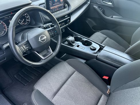 Used 2025 Nissan Rogue SV AWD/4WD image 11
