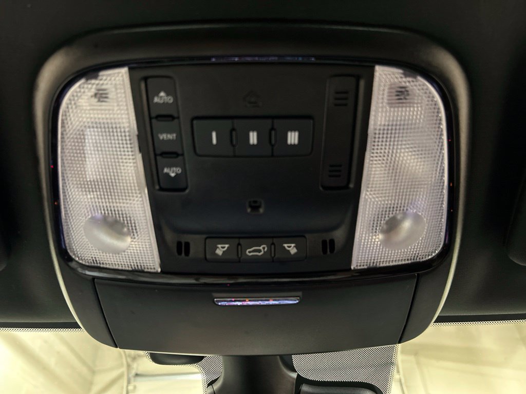 Used 2024 Dodge Durango R/T RWD image 29