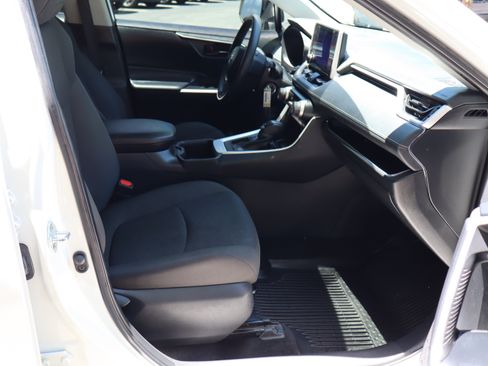 Used 2024 Toyota RAV4 LE FWD image 27