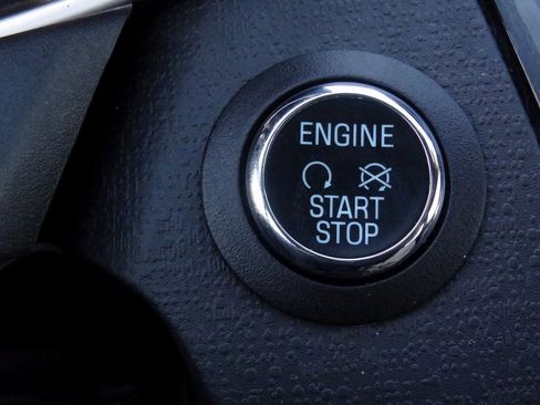 Used 2015 Ford Fiesta Titanium image 24