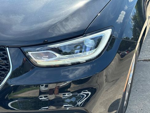 New 2025 Chrysler Pacifica Select FWD image 9