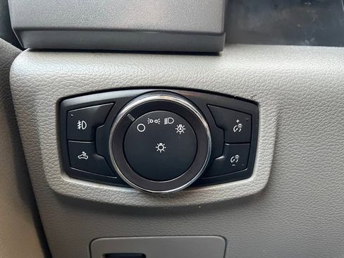 Used 2018 Ford F150 XLT w/ XTR Package image 12