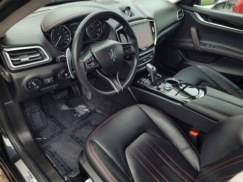 Used 2022 Maserati Ghibli Modena Q4 image 10