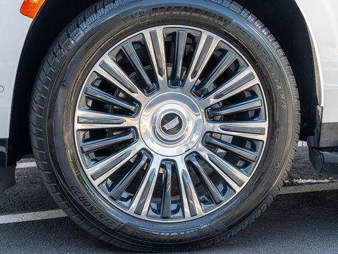Used 2021 Cadillac Escalade ESV Sport Platinum AWD/4WD image 23