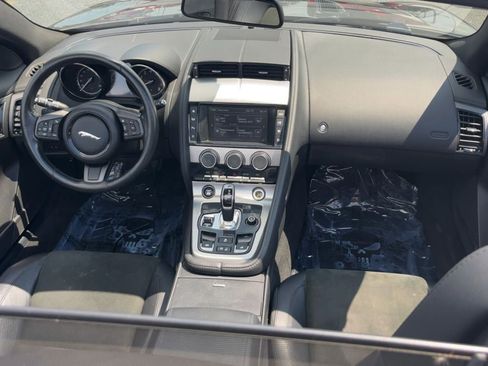 Used 2017 Jaguar F-TYPE Convertible RWD image 8