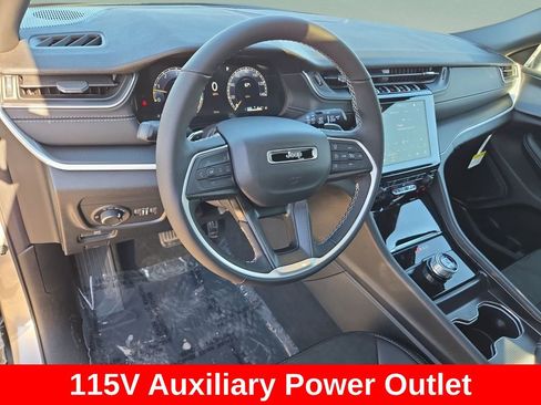 New 2025 Jeep Grand Cherokee Altitude RWD image 11