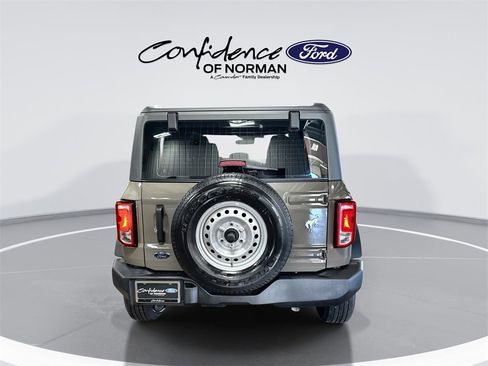 New 2025 Ford Bronco 4-Door image 7