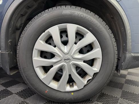 Used 2015 Nissan Rogue S image 9