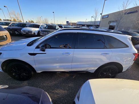 Used 2023 Kia Sorento SX image 12