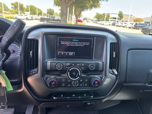 Used 2018 Chevrolet Silverado 1500 LT w/ Texas Edition AWD/4WD image 15