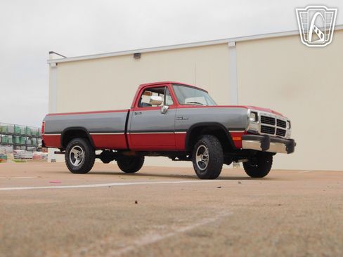 Used 1991 Dodge D/W Truck 250 image 31