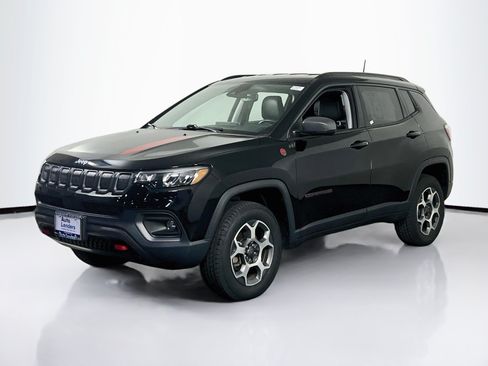 Used 2022 Jeep Compass Trailhawk w/ Trailhawk Convenience Group AWD/4WD image 1