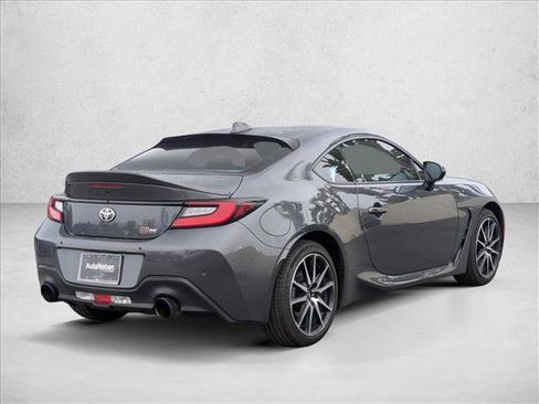Used 2024 Toyota GR86 image 5