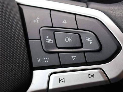 Used 2024 Volkswagen Jetta SE FWD image 16