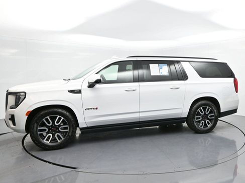 Used 2023 GMC Yukon XL AT4 w/ AT4 Premium Plus Package AWD/4WD image 4
