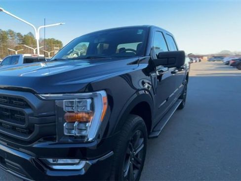 Used 2022 Ford F150 XLT w/ Equipment Group 302A High image 4